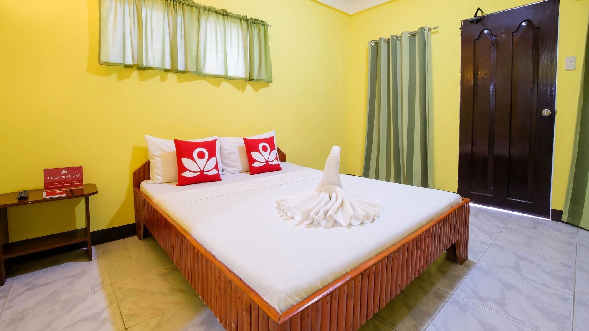 ZEN Rooms White Beach Puerto Galera Buitenkant foto