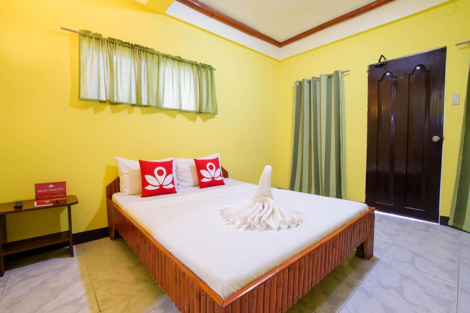 ZEN Rooms White Beach Puerto Galera Buitenkant foto