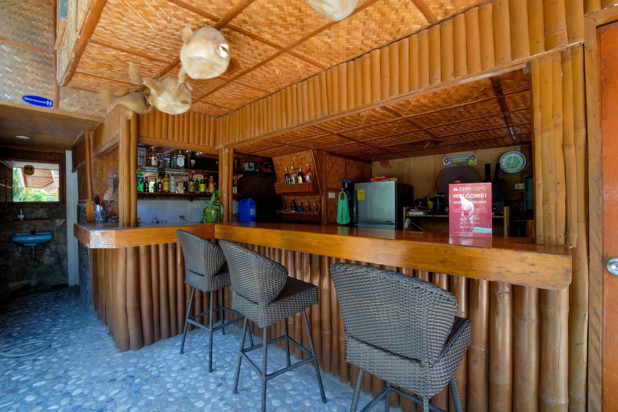 ZEN Rooms White Beach Puerto Galera Buitenkant foto