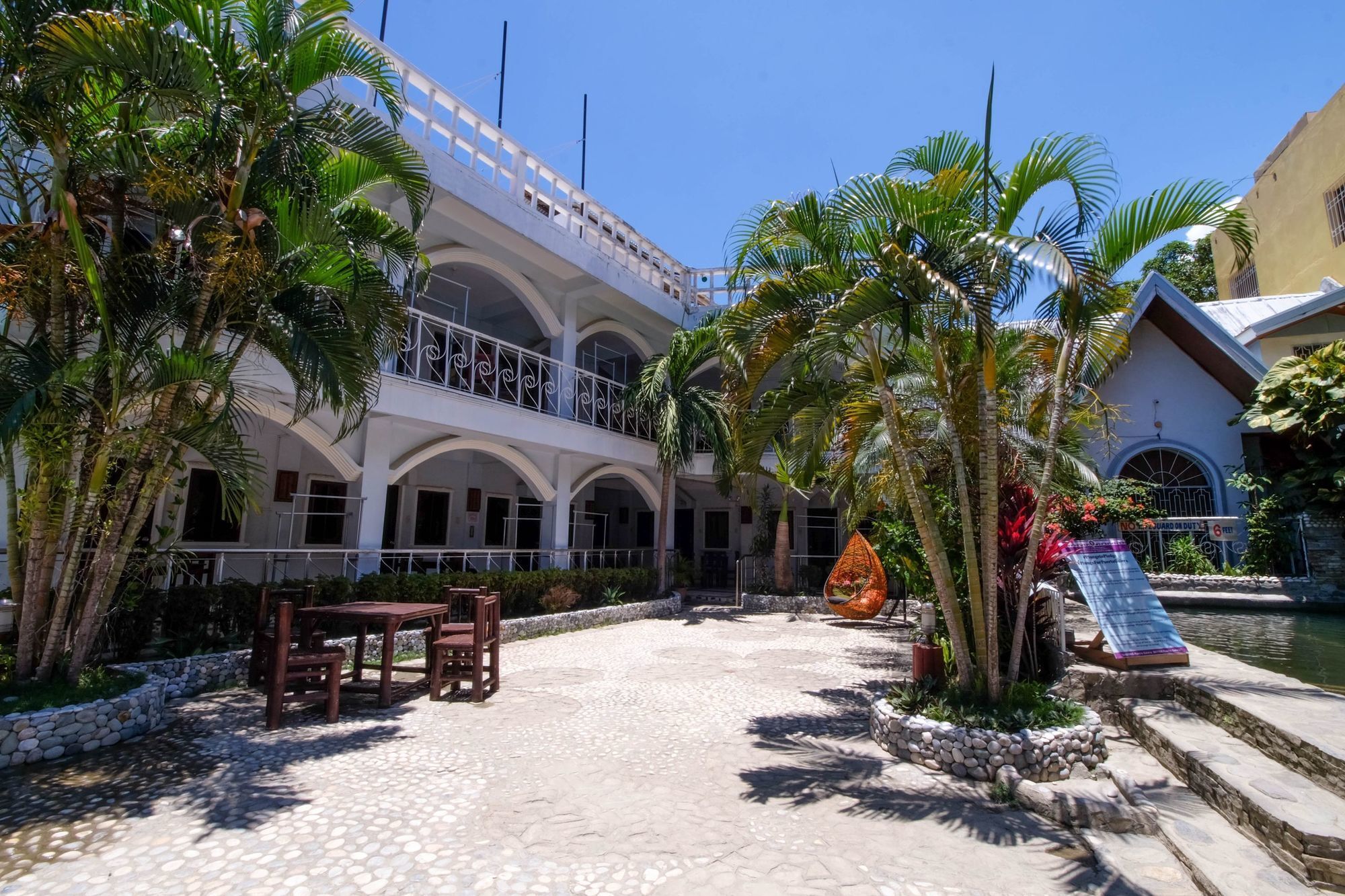 ZEN Rooms White Beach Puerto Galera Buitenkant foto